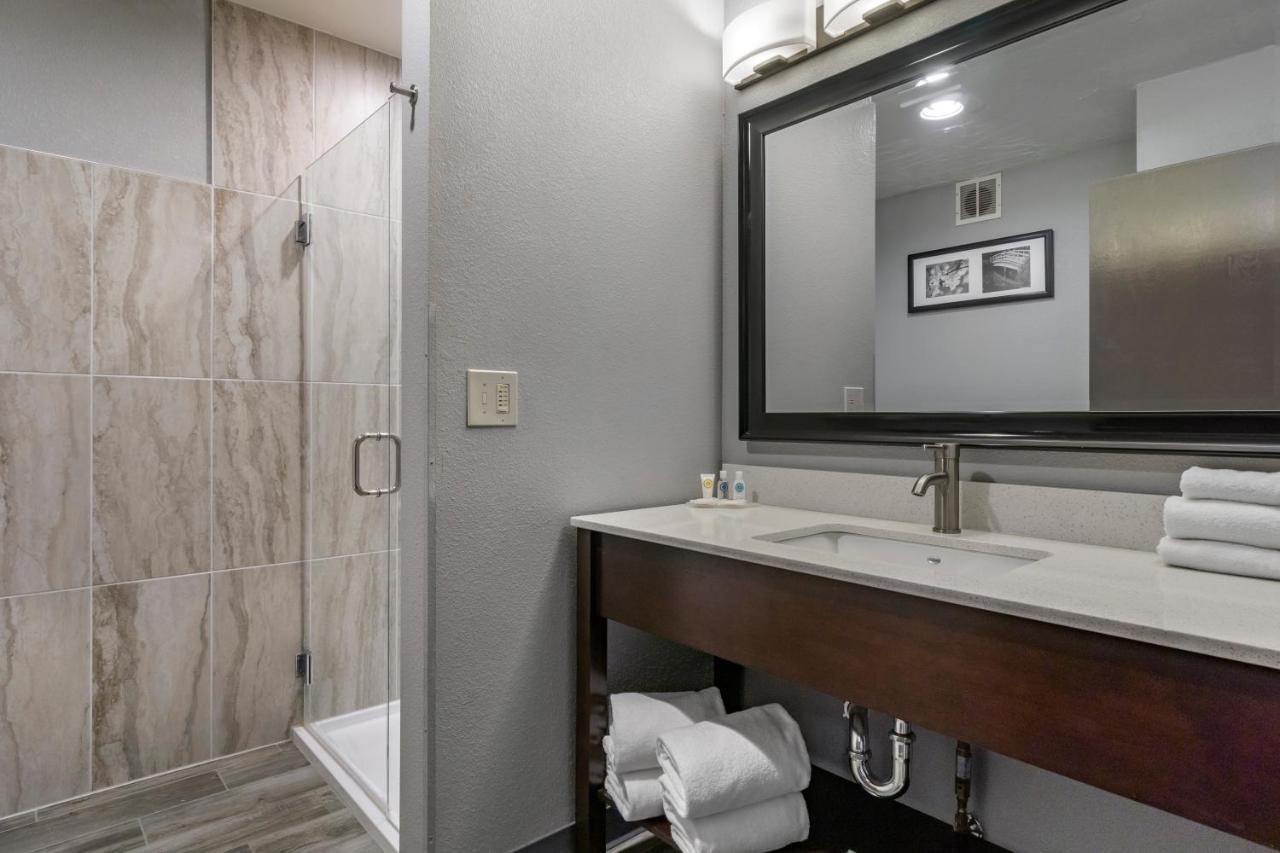 Comfort Inn Kent - Seattle Экстерьер фото